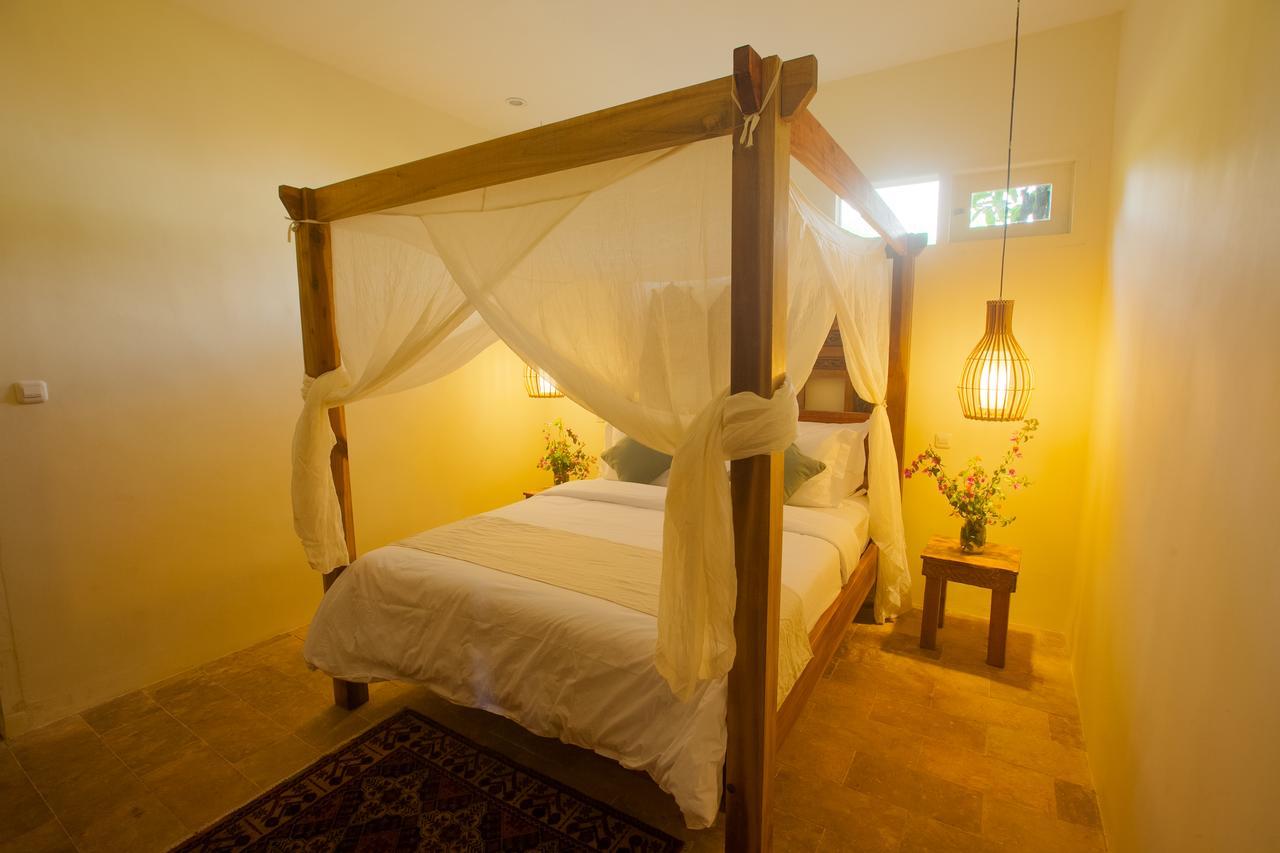 Flowers & Fire Yoga Garden Gili Air Exterior photo