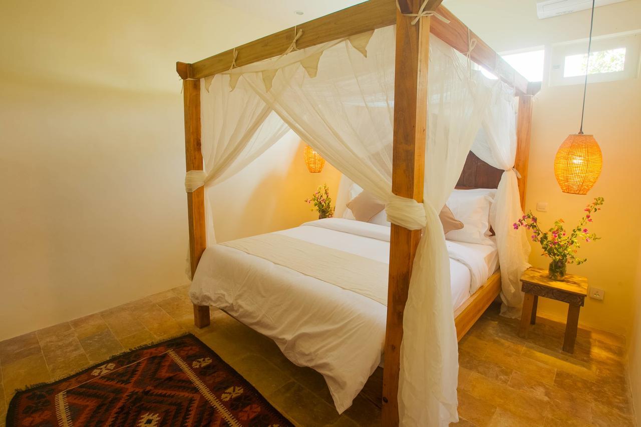 Flowers & Fire Yoga Garden Gili Air Exterior photo