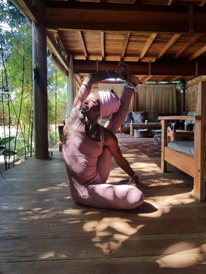 Flowers & Fire Yoga Garden Gili Air Exterior photo