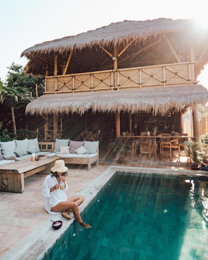Flowers & Fire Yoga Garden Gili Air Exterior photo