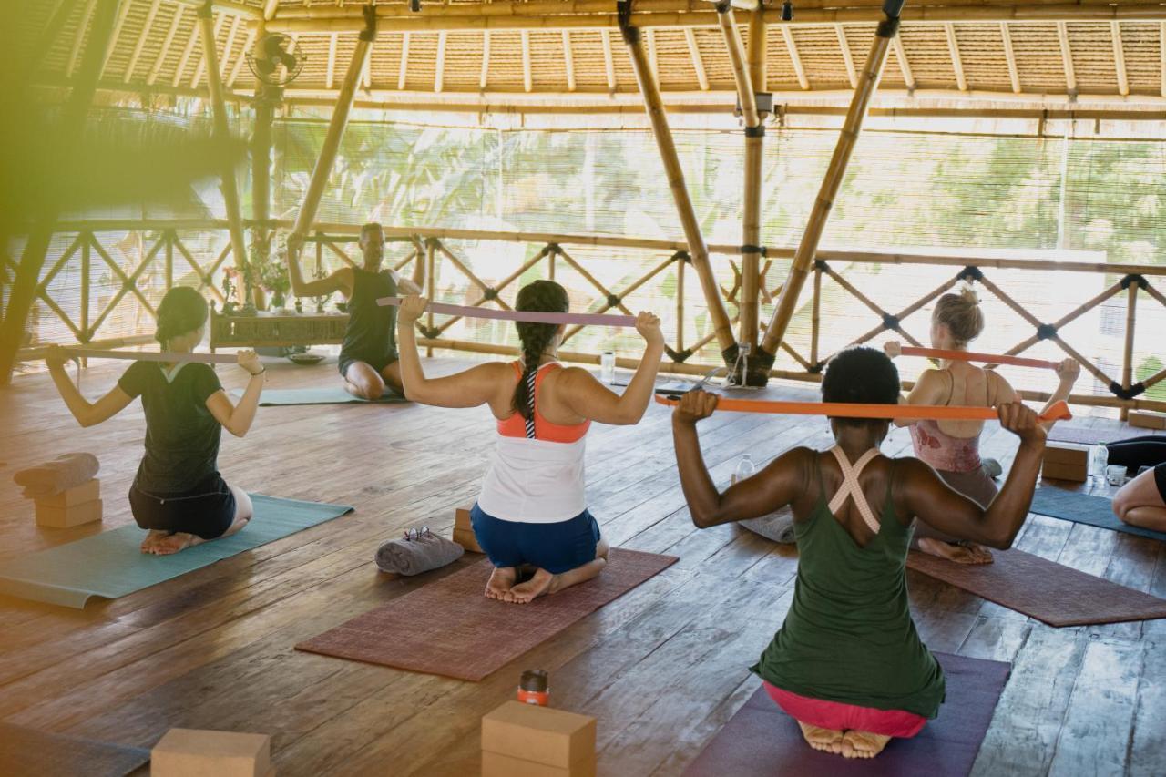 Flowers & Fire Yoga Garden Gili Air Exterior photo