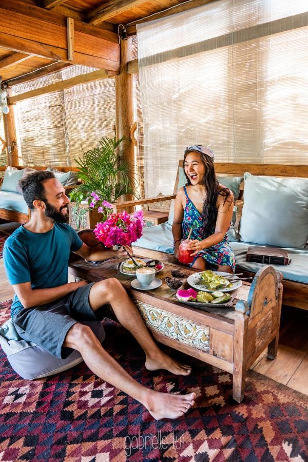 Flowers & Fire Yoga Garden Gili Air Exterior photo