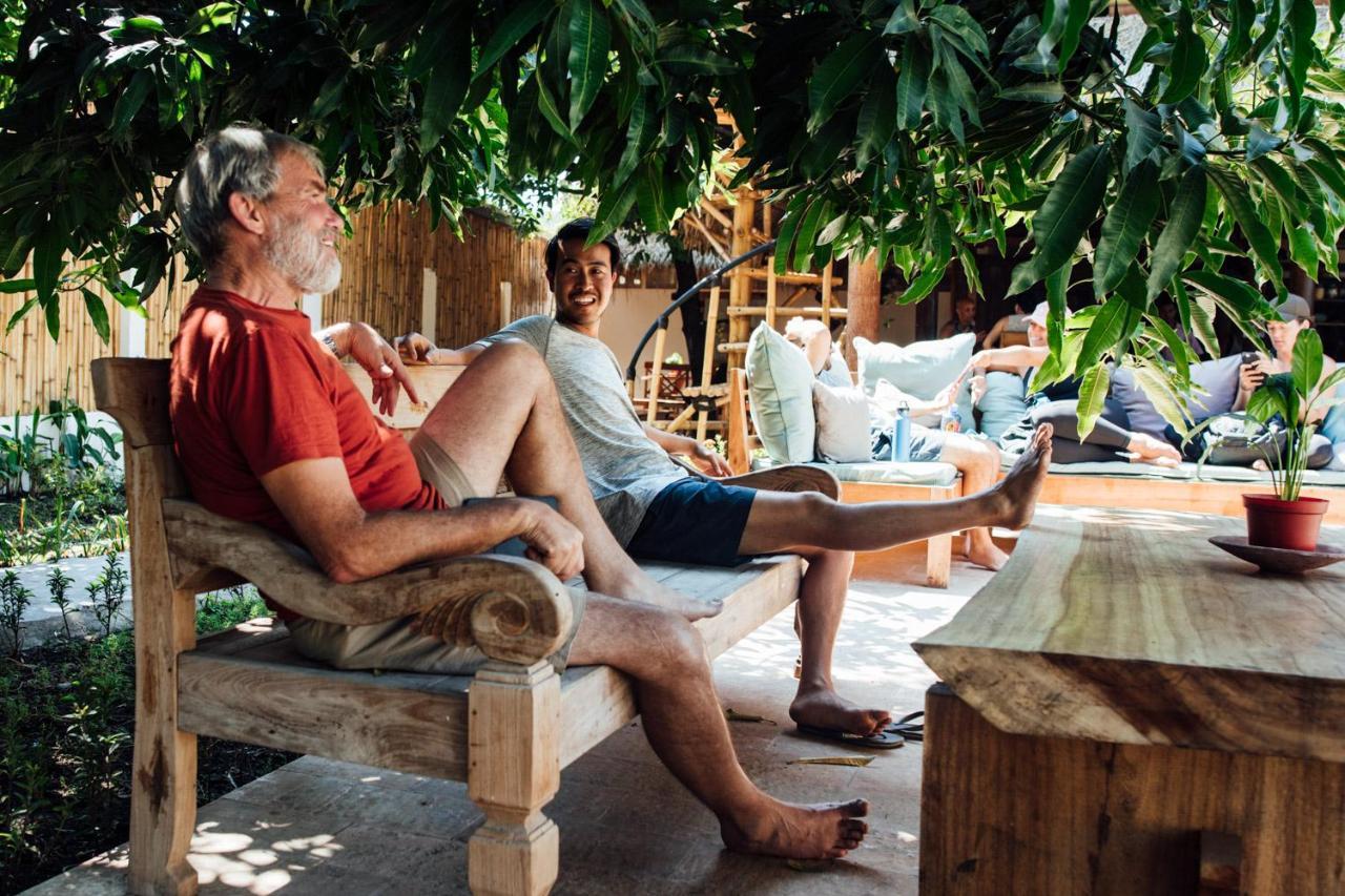 Flowers & Fire Yoga Garden Gili Air Exterior photo